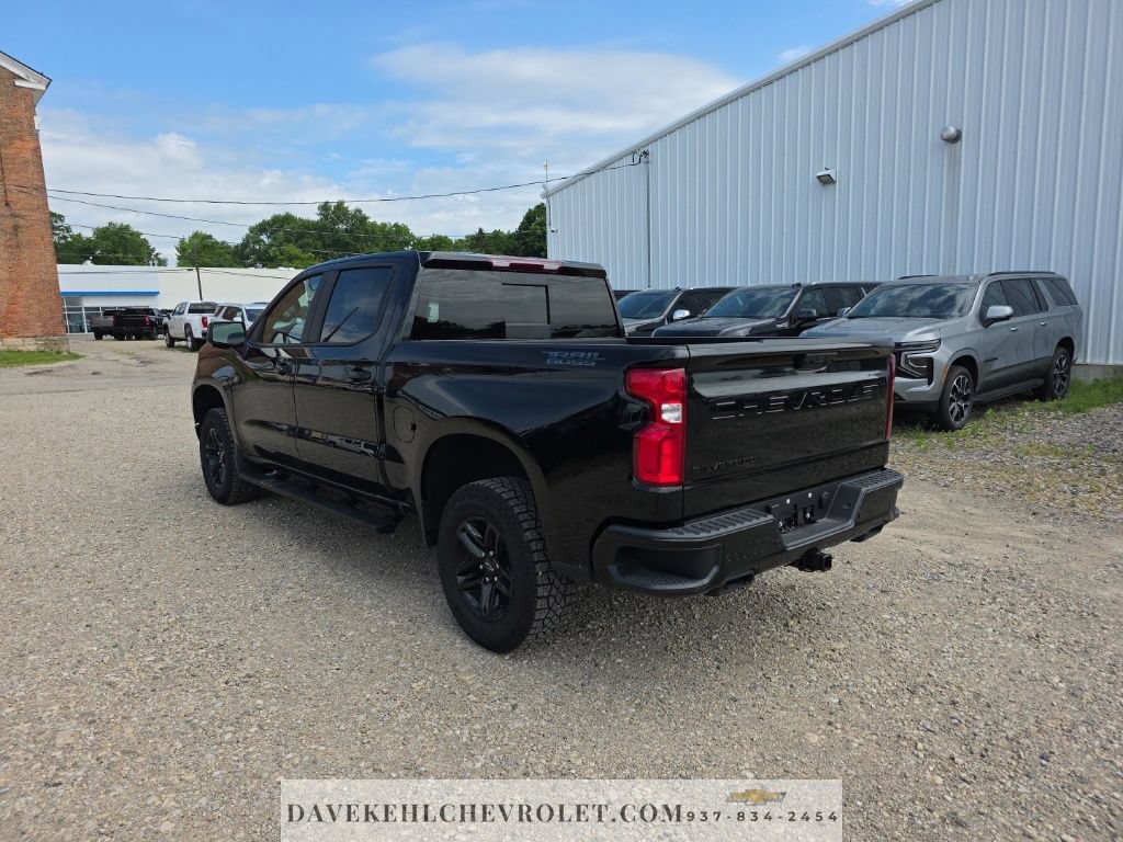 Used 2025 Chevrolet Silverado 1500 LT Trail Boss w/ LT Trail Boss Premium Package AWD/4WD image 4