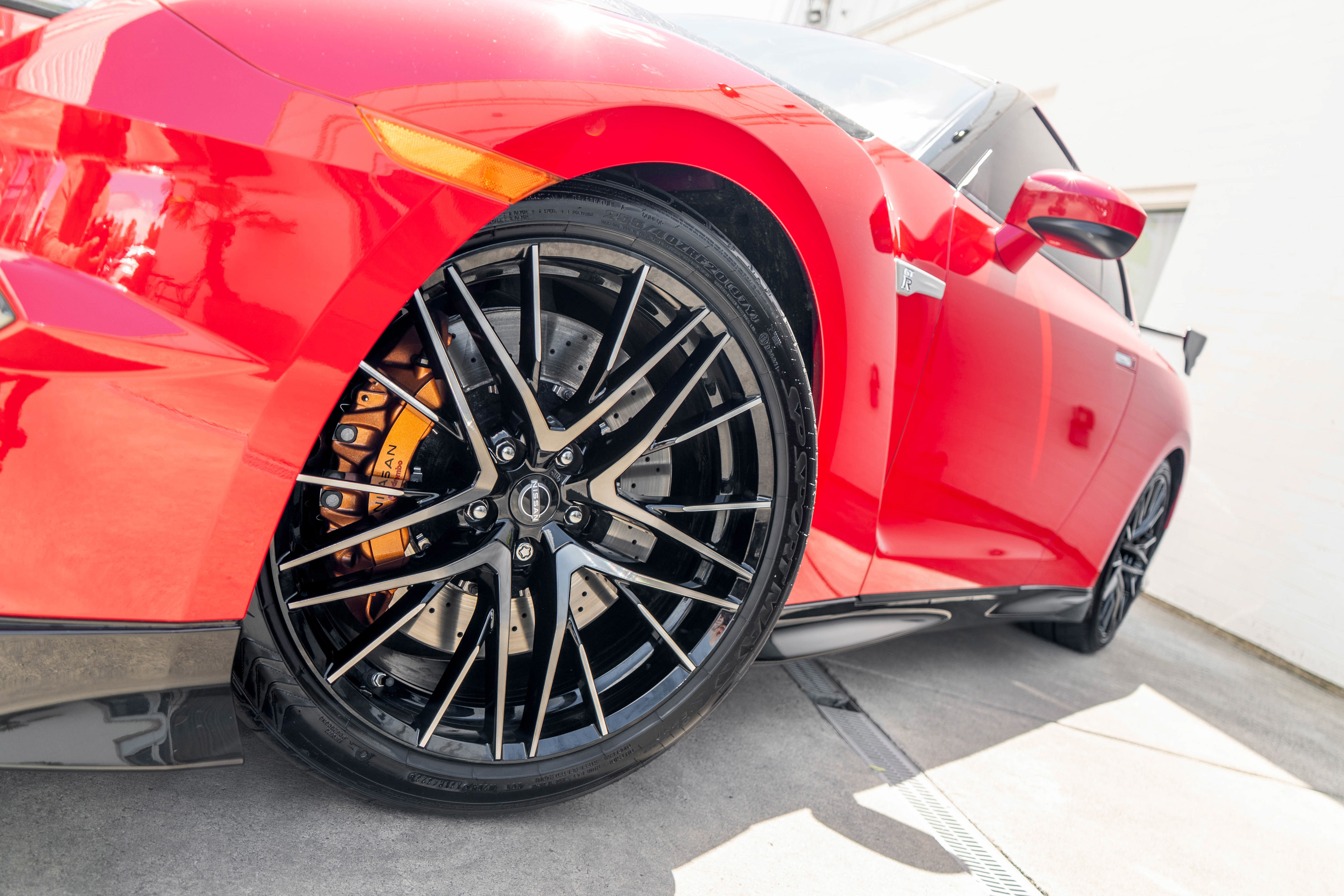 Used 2024 Nissan GT-R Premium w/ Premium Interior Package AWD/4WD image 4