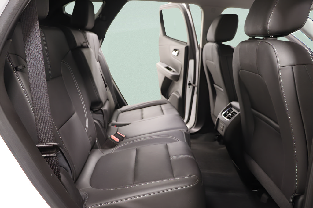 Used 2024 Chevrolet Blazer LT w/ Midnight/Sport Edition FWD image 28