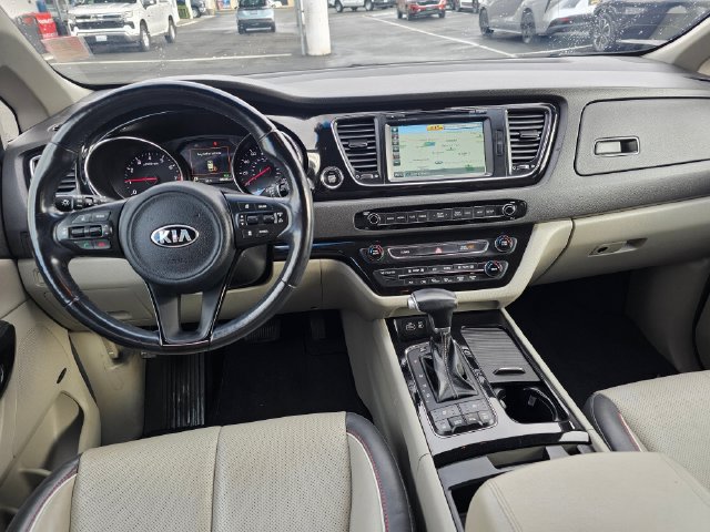 Used 2018 Kia Sedona SX FWD image 17