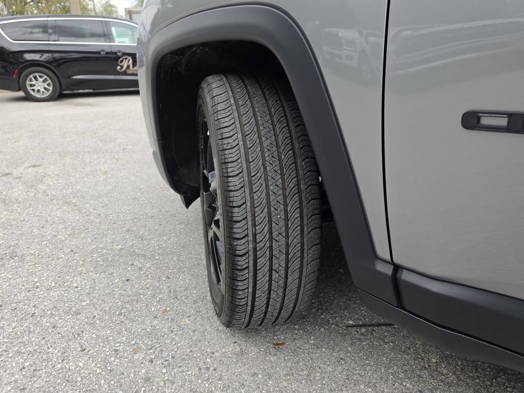 Used 2022 Jeep Compass Latitude FWD image 31
