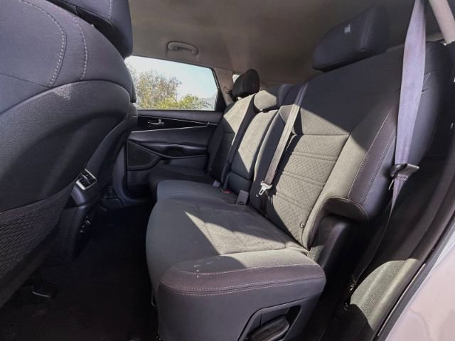 Used 2020 Kia Sorento S image 7