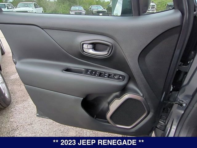 New 2023 Jeep Renegade Latitude w/ Premium Group image 9