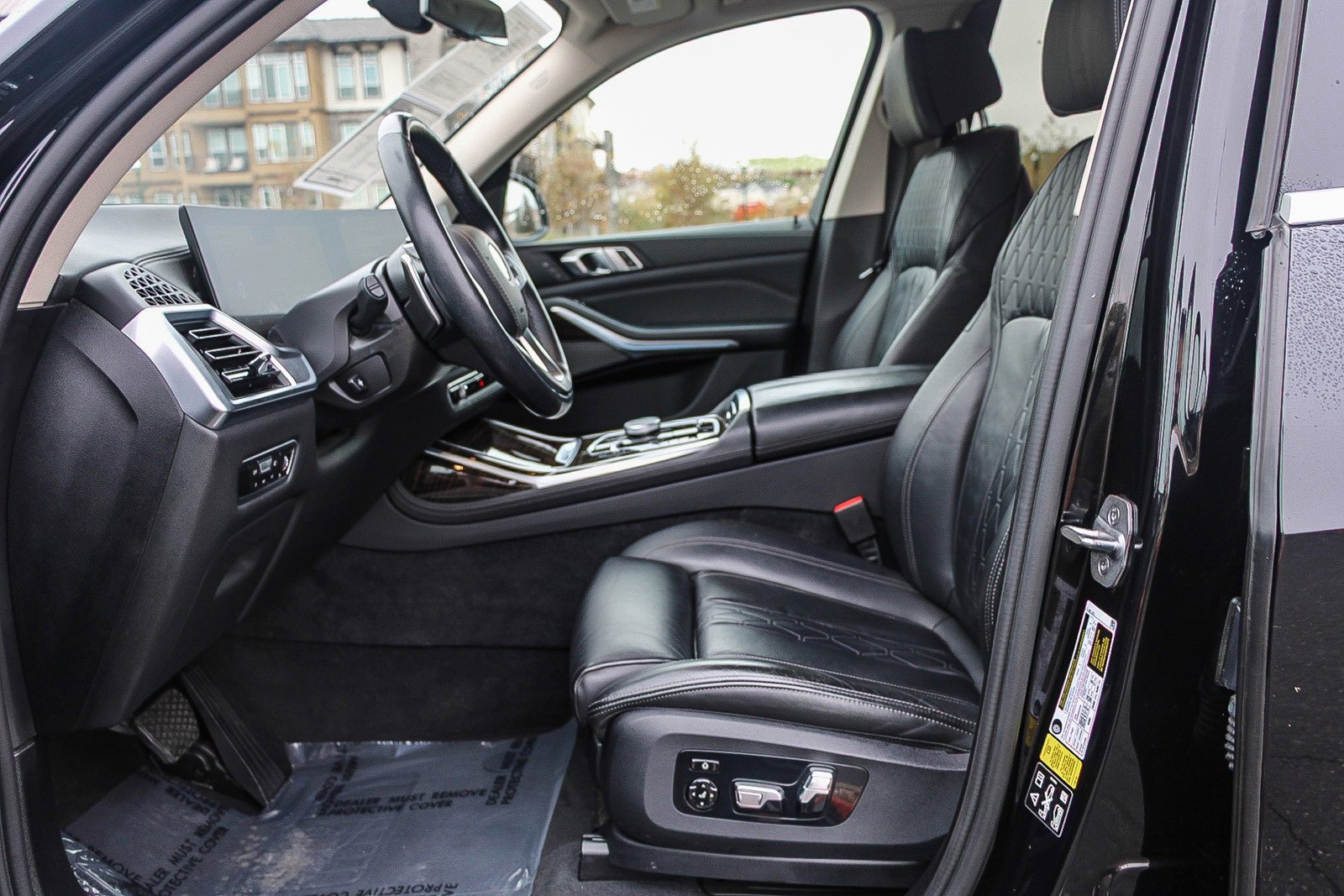 Used 2023 BMW X7 xDrive40i image 14