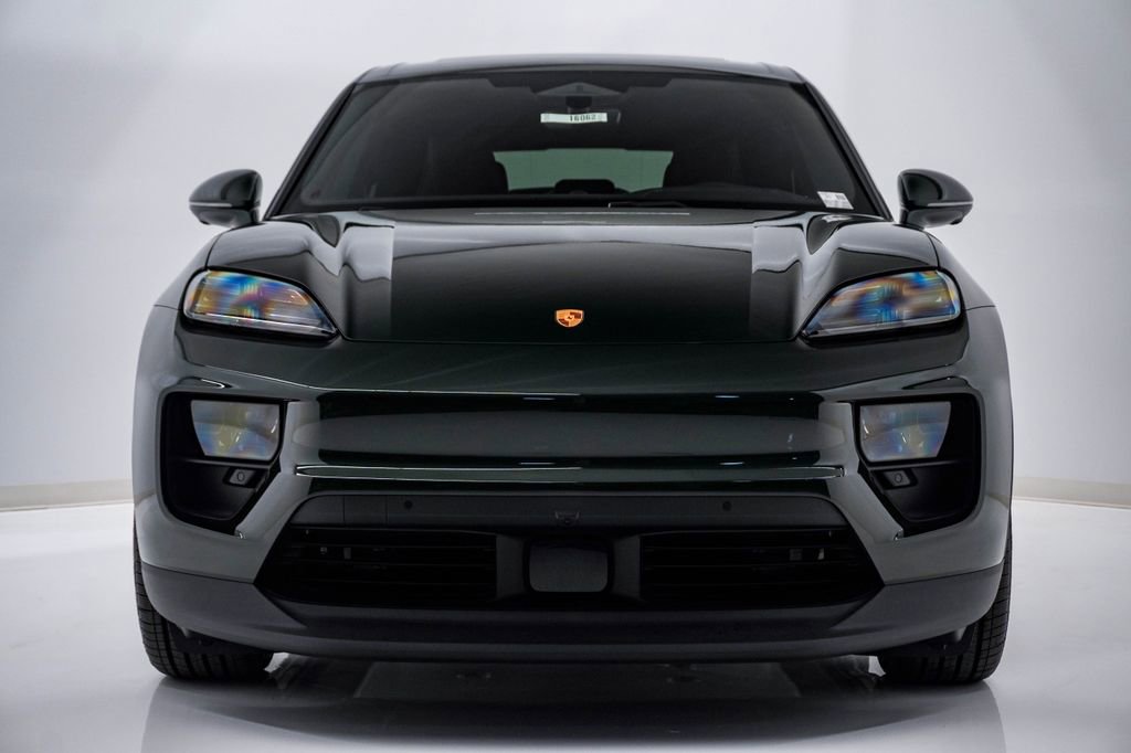 New 2026 Porsche Macan 4 Electric image 6