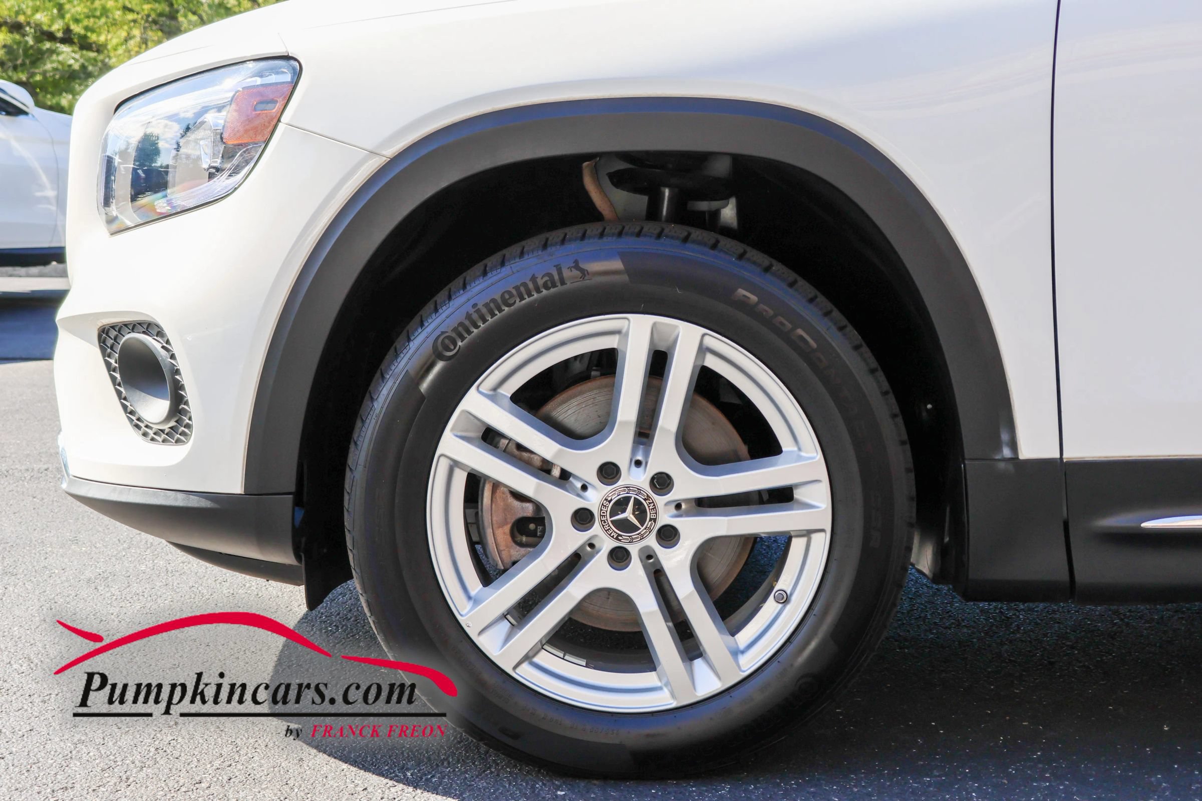 Used 2023 Mercedes-Benz GLB 250 4MATIC w/ Premium Package image 10