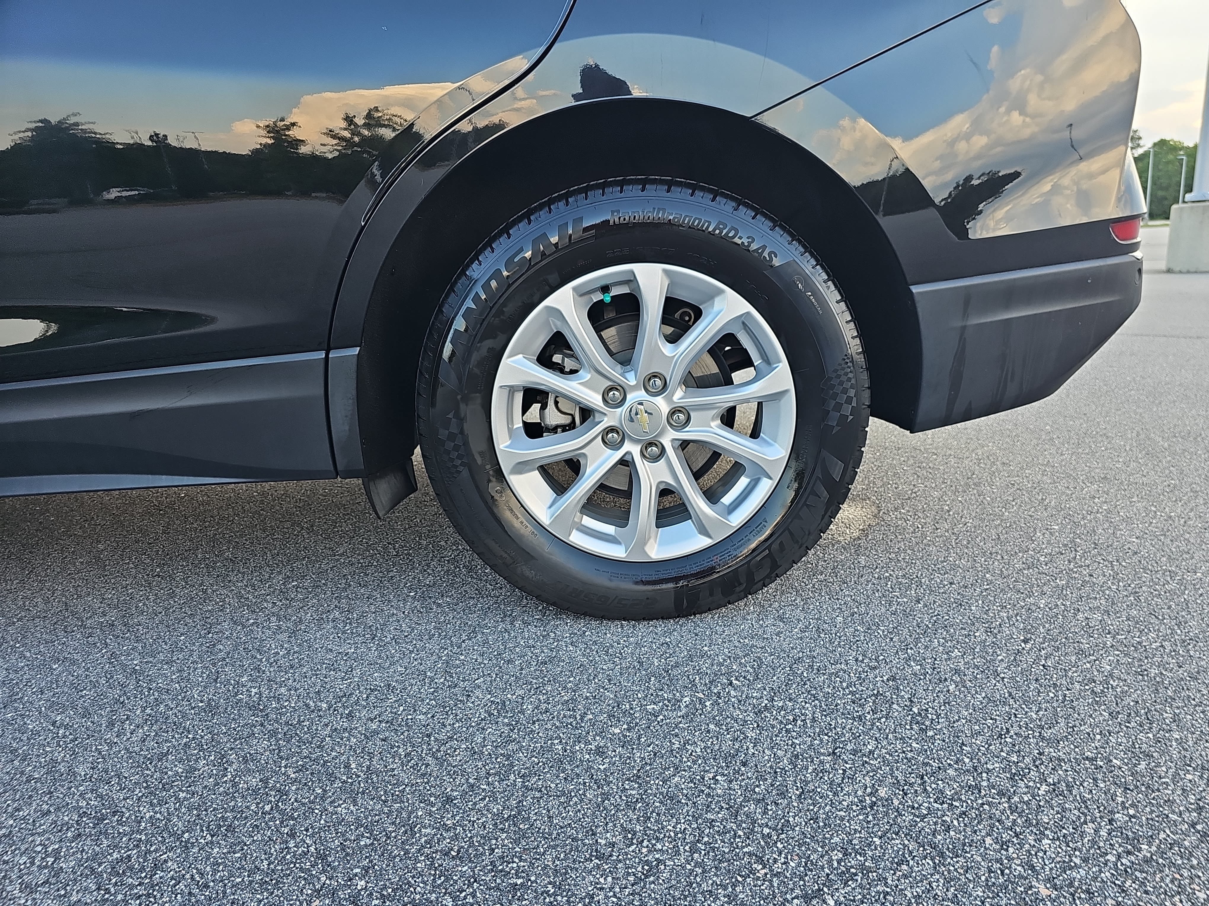 Used 2020 Chevrolet Equinox LT FWD image 33