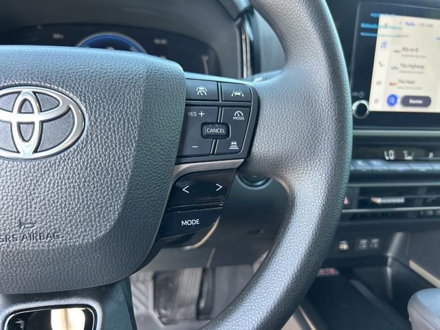 Used 2025 Toyota Camry LE FWD image 21