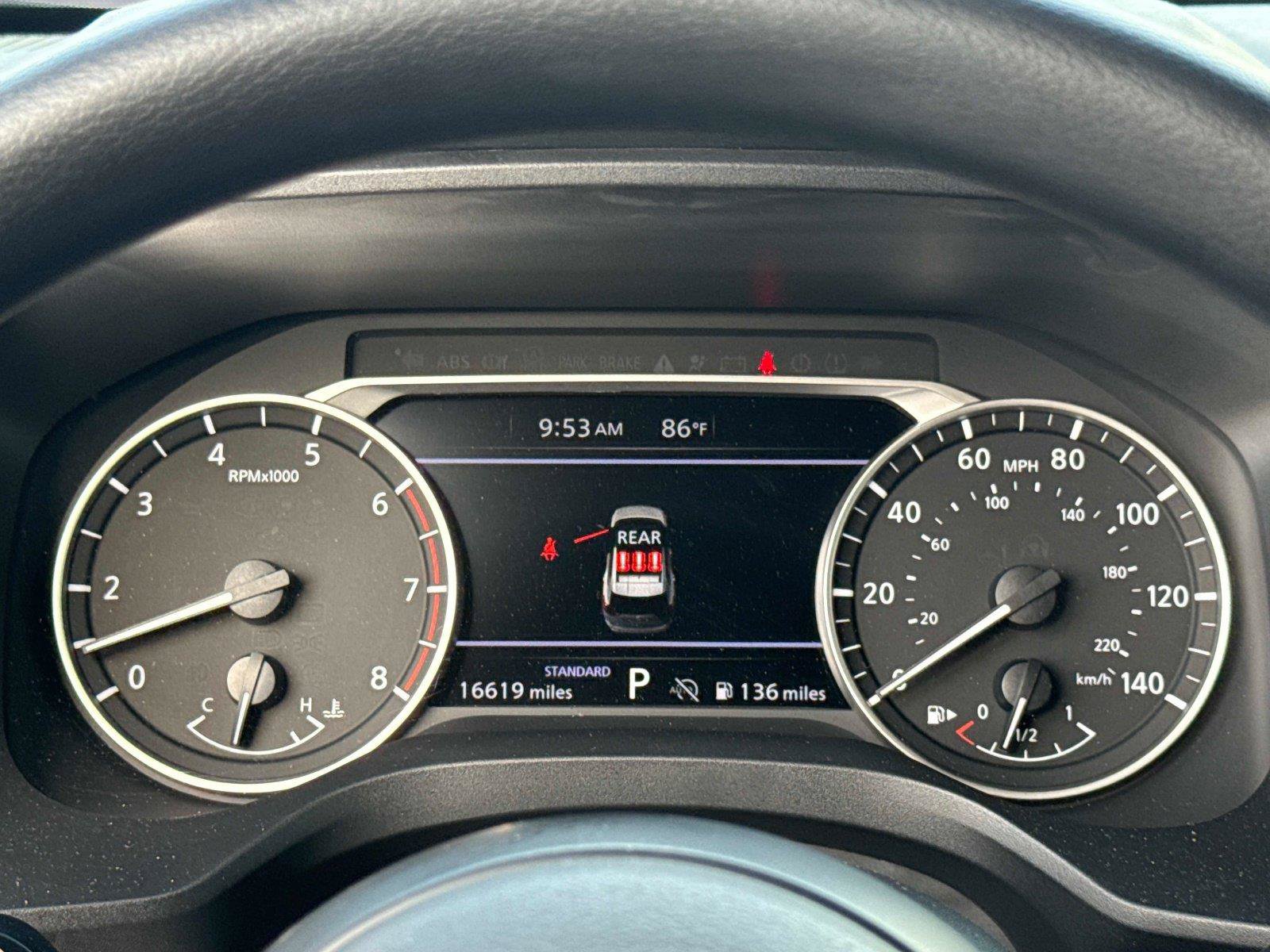 Used 2024 Nissan Rogue SV FWD image 30