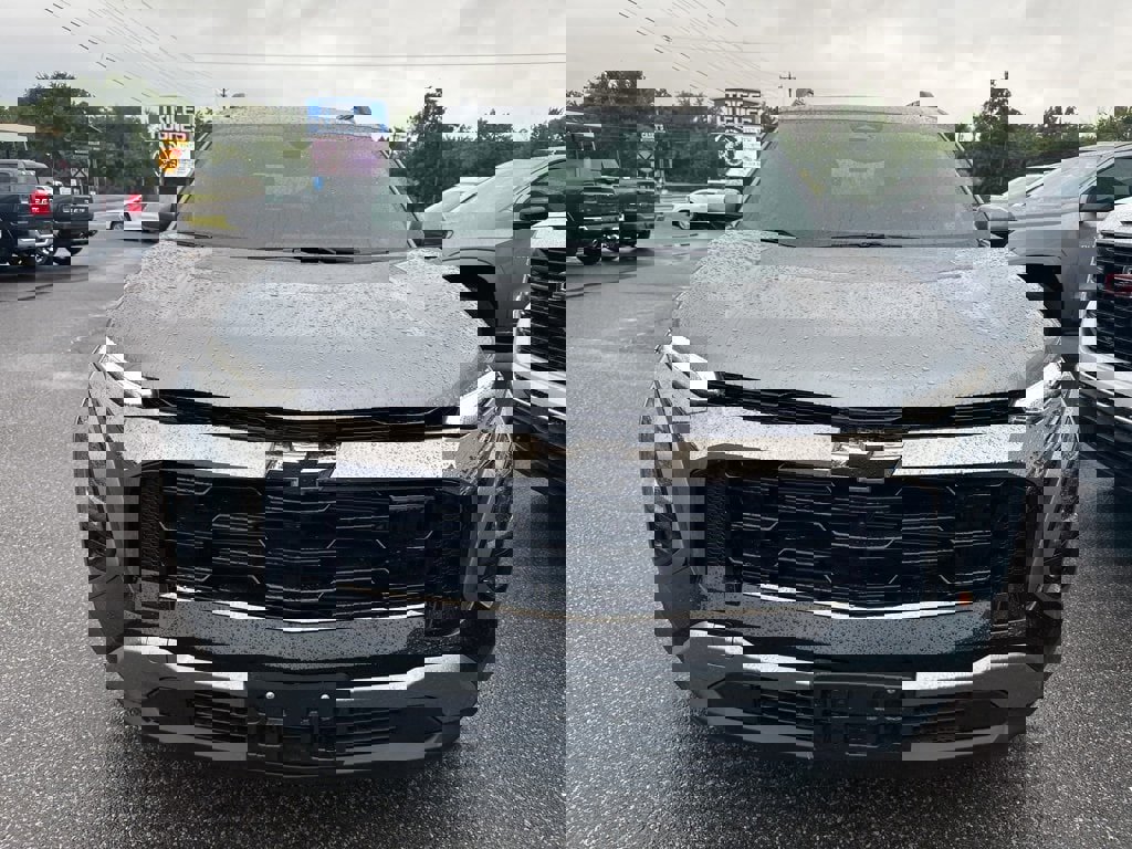 New 2025 Chevrolet Equinox ACTIV w/ Safety and Technology Package image 4