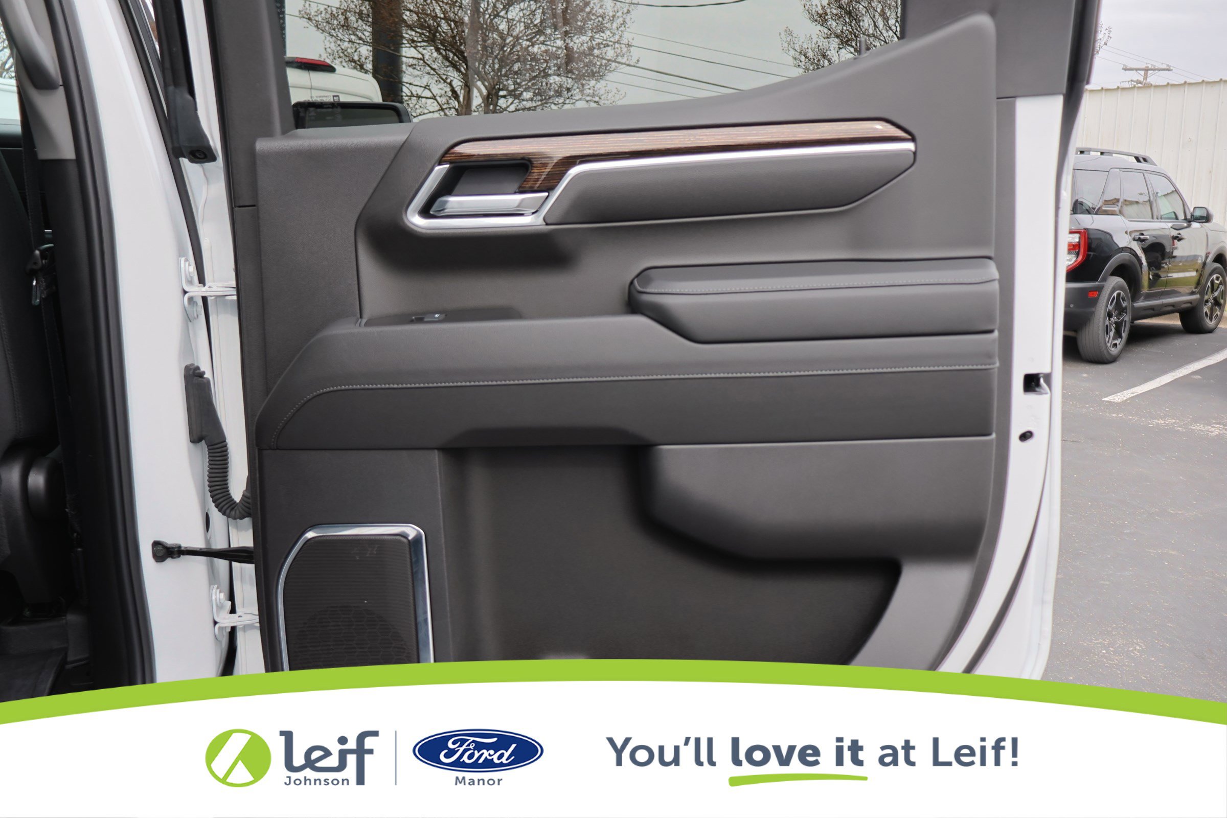 Used 2025 GMC Sierra 1500 Elevation image 31