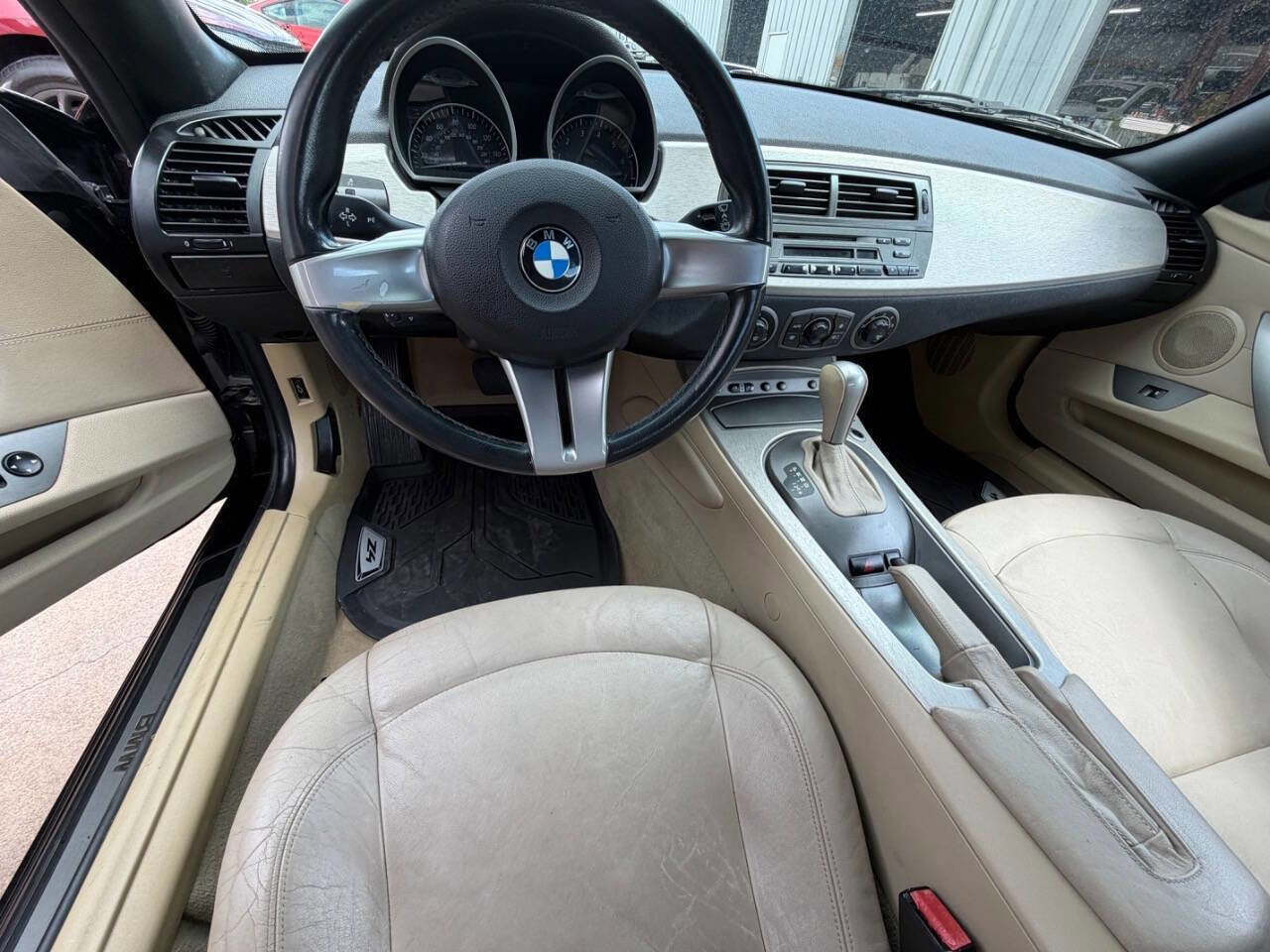 Used 2003 BMW Z4 3.0i image 11