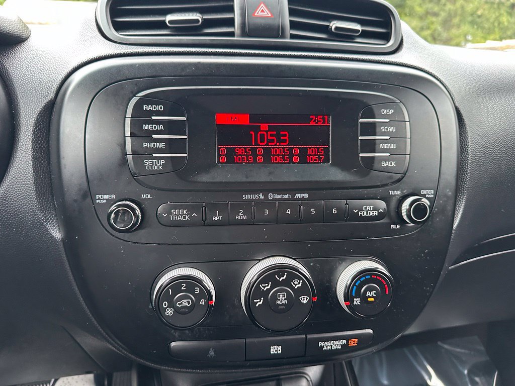 Used 2015 Kia Soul + FWD image 15