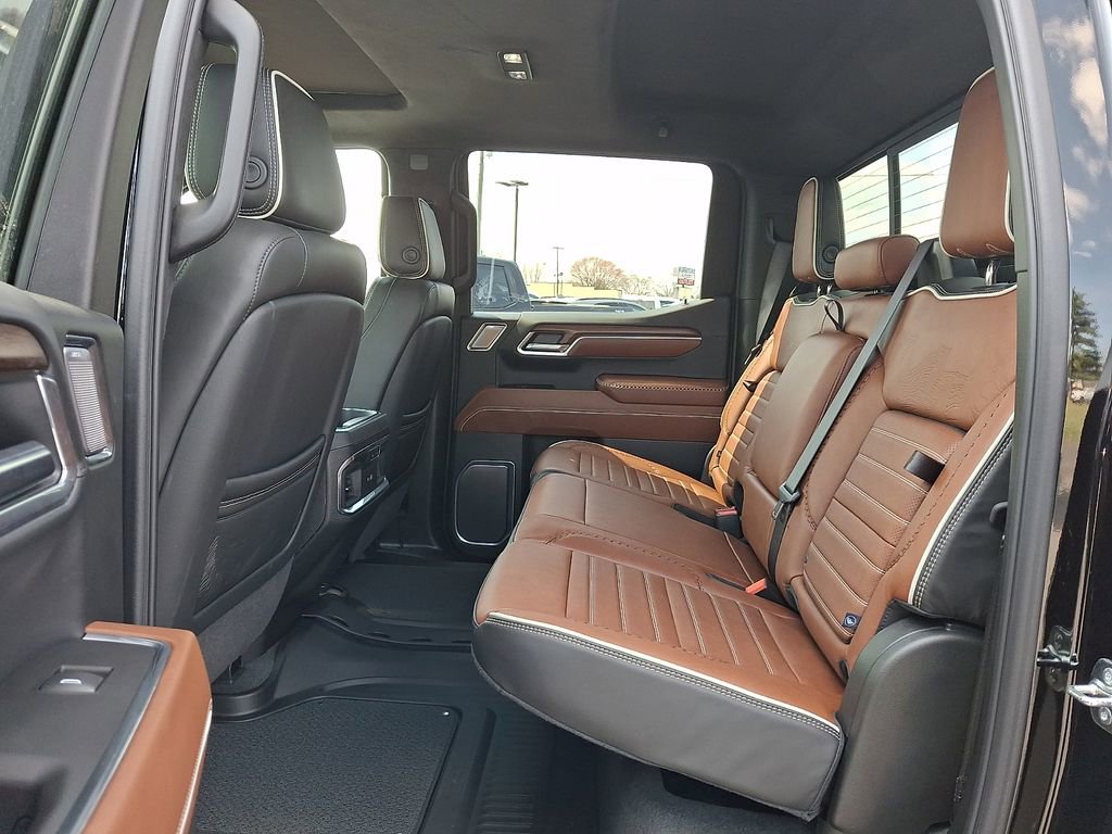 Used 2025 GMC Sierra 1500 Denali Ultimate image 9