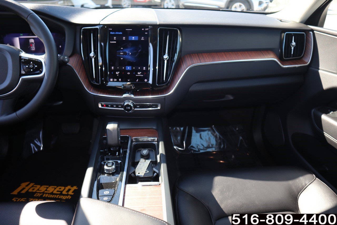 Used 2023 Volvo XC60 B5 Plus w/ Climate Package image 17