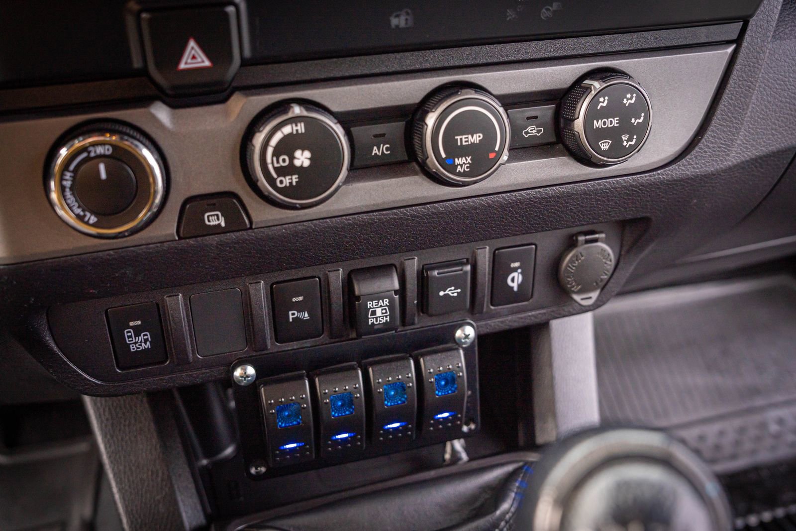 Used 2020 Toyota Tacoma TRD Off-Road image 24