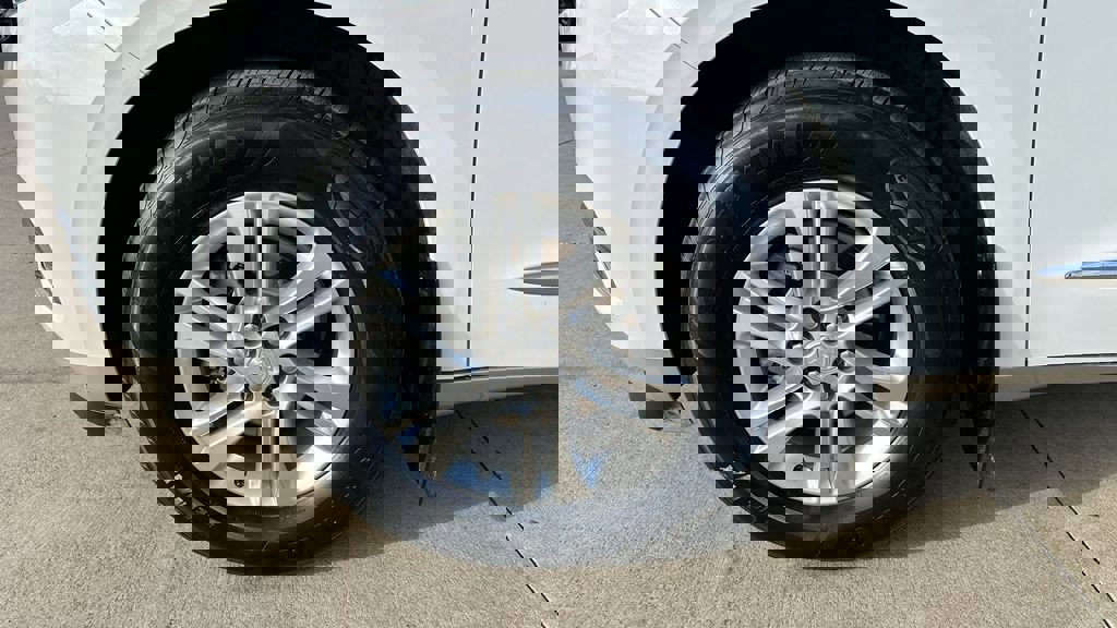 Certified 2021 Buick Enclave Essence w/ Sound and Sites Package image 34