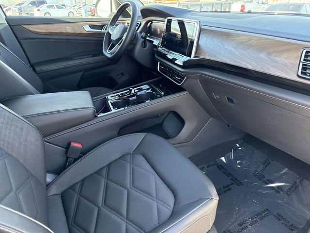 Used 2025 Volkswagen Atlas SE image 15