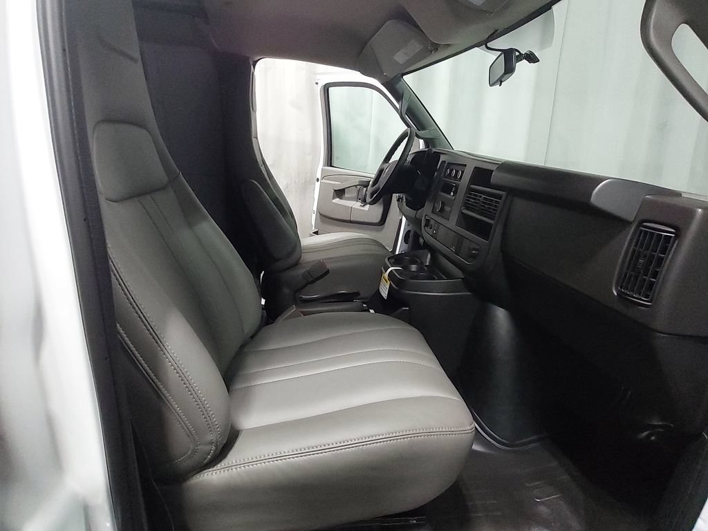 New 2026 GMC Savana 2500 w/ Driver Convenience Package RWD image 10