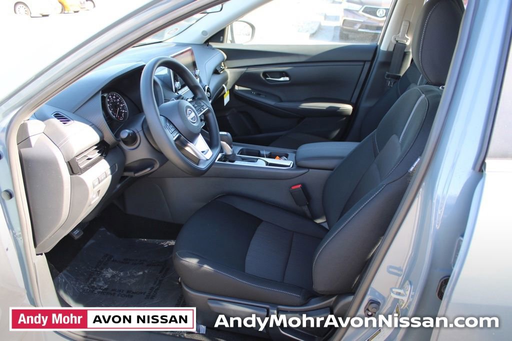 New 2025 Nissan Sentra SV image 8