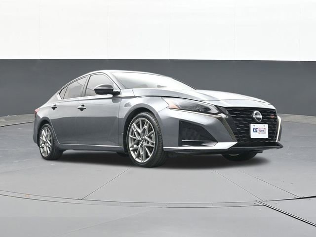 Used 2023 Nissan Altima 2.0 SR FWD image 52