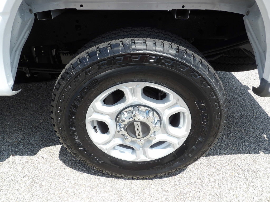Used 2025 Ford F250 XLT w/ FX4 Off-Road Package AWD/4WD image 52