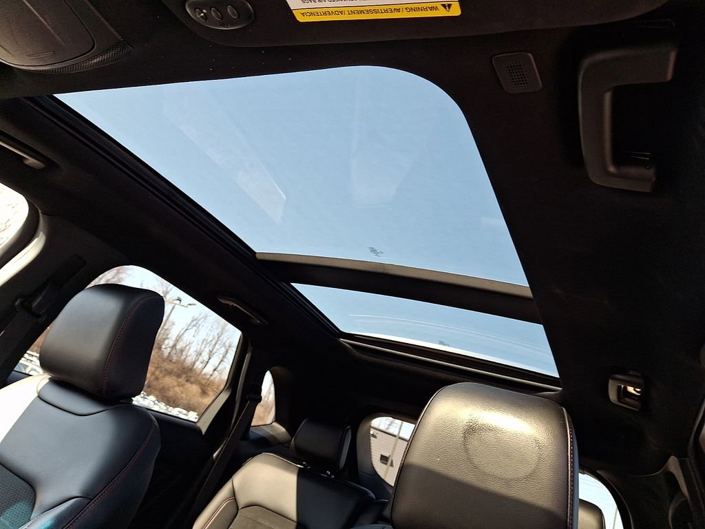Used 2022 Ford Edge ST-Line image 15