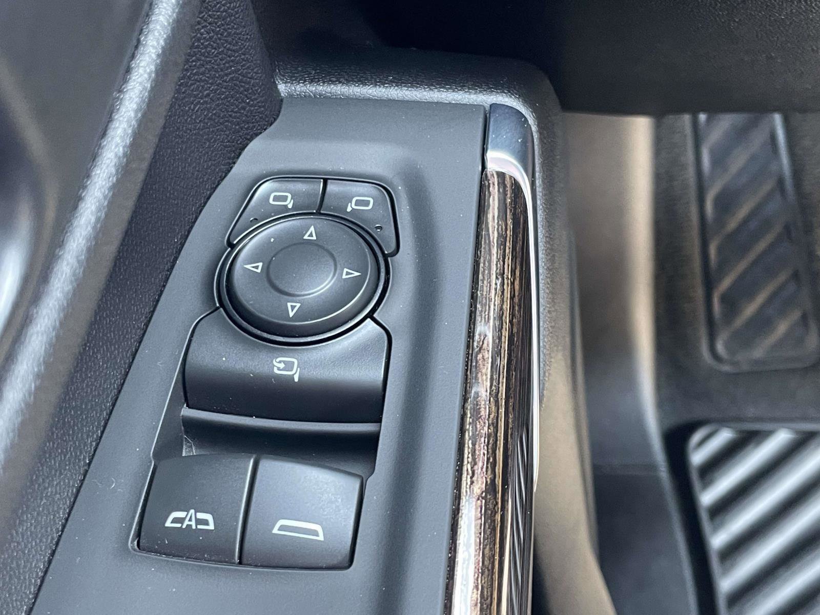 Certified 2025 GMC Sierra 2500 SLE w/ Max Trailering Package image 8