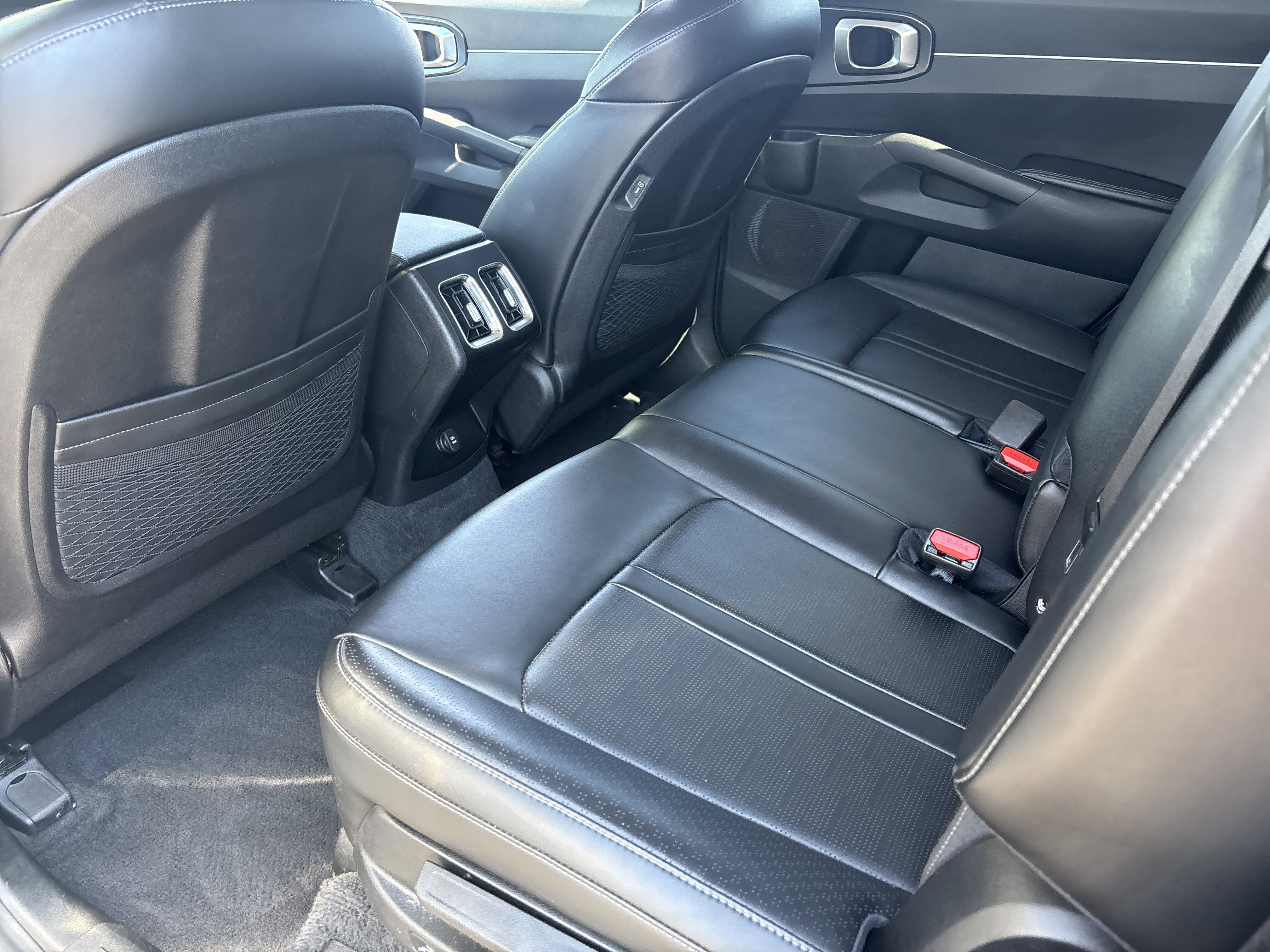 Certified 2024 Kia Sorento S FWD image 15