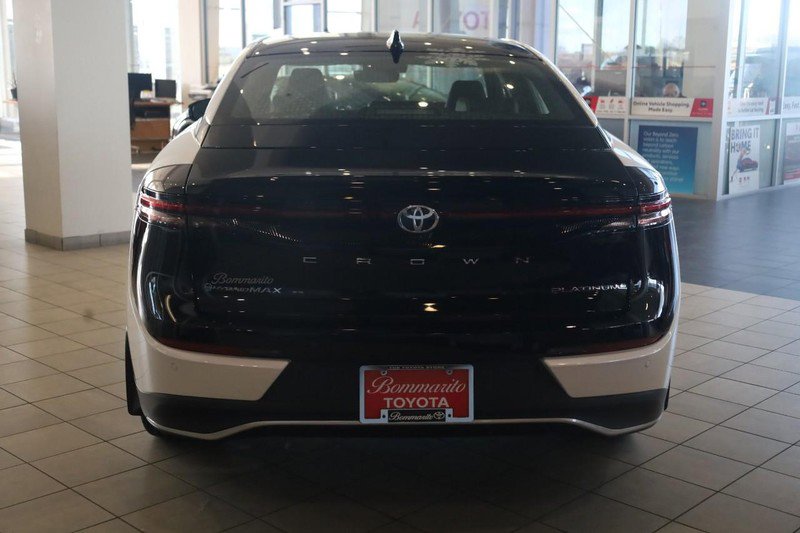 New 2026 Toyota Crown Platinum image 6