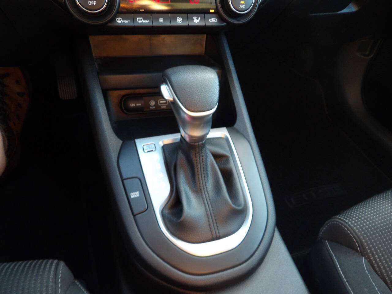 Used 2019 Kia Forte LXS FWD image 10