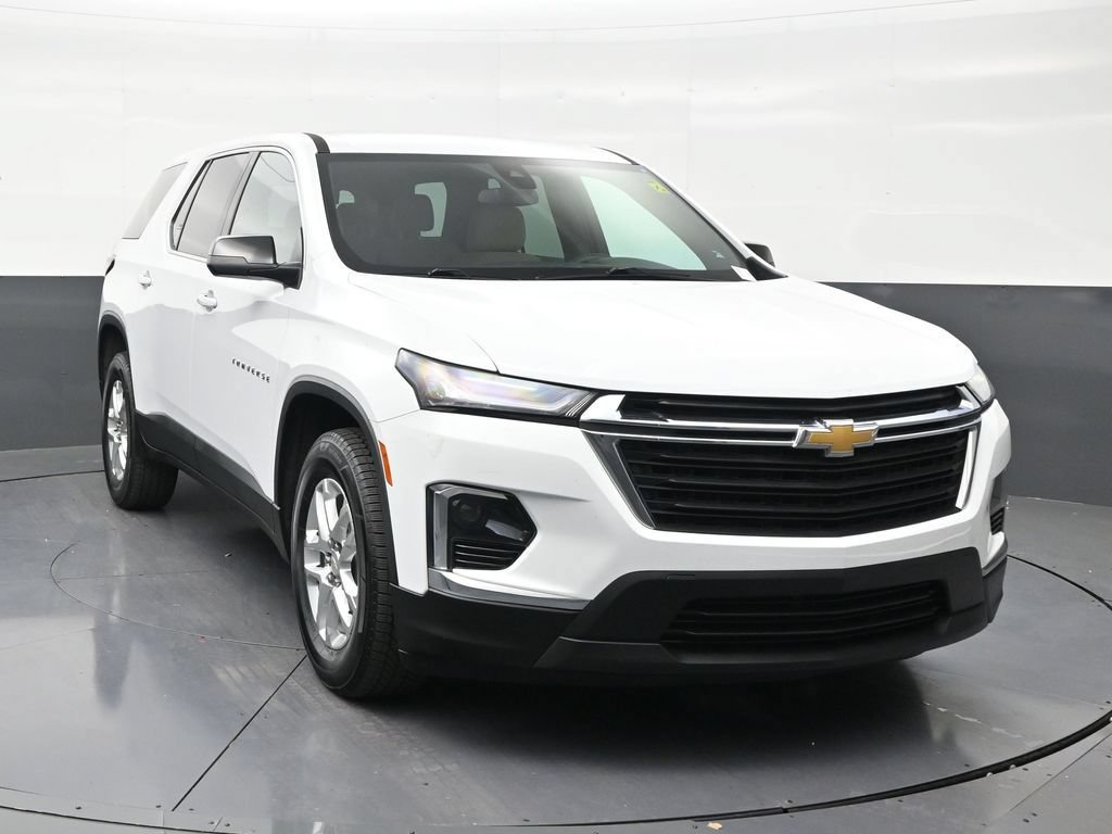Used 2023 Chevrolet Traverse LS FWD image 7