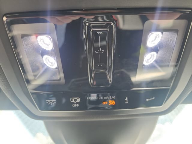 New 2025 Volkswagen GTI SE FWD image 31