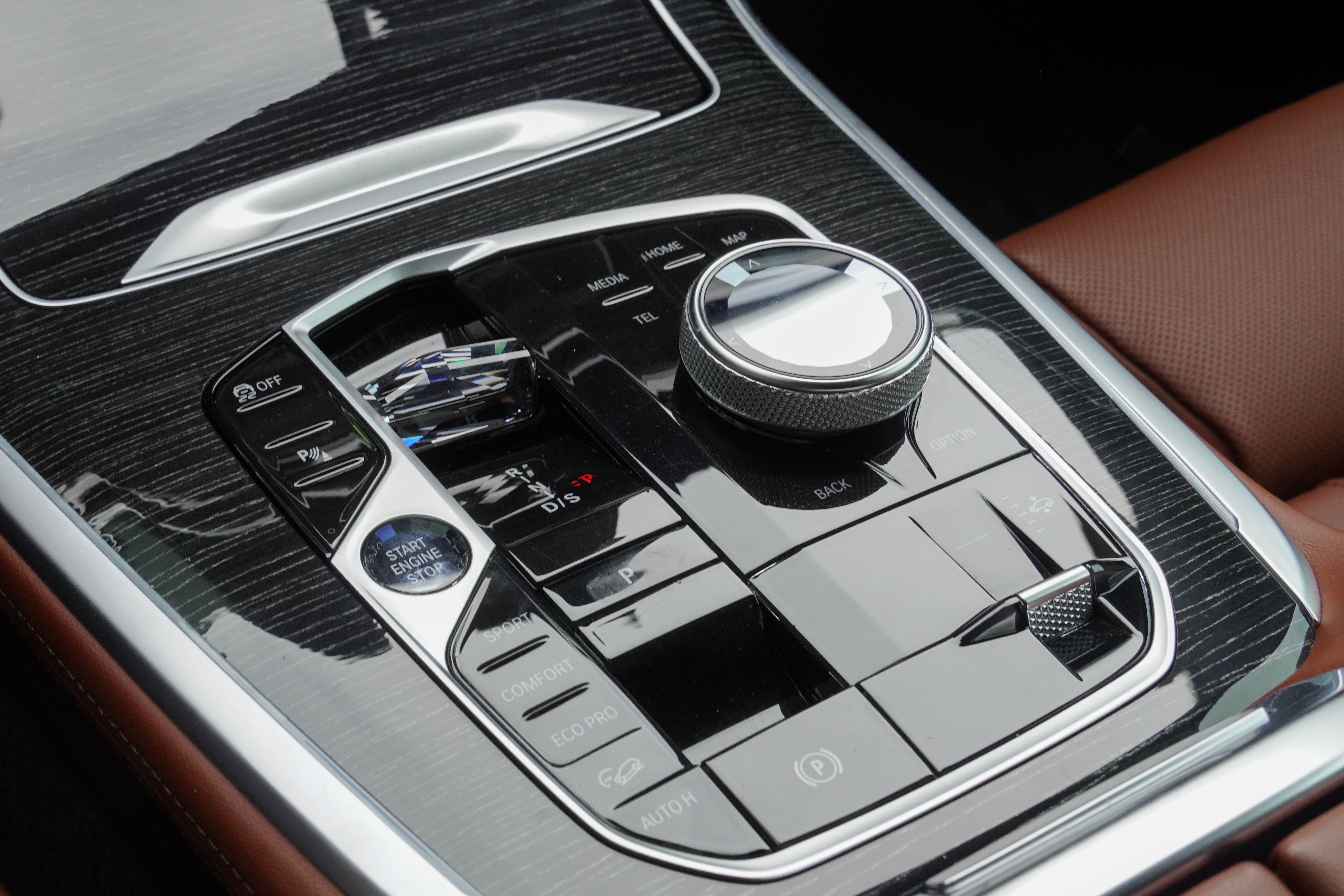 Certified 2024 BMW X7 M60i w/ Executive Package image 30