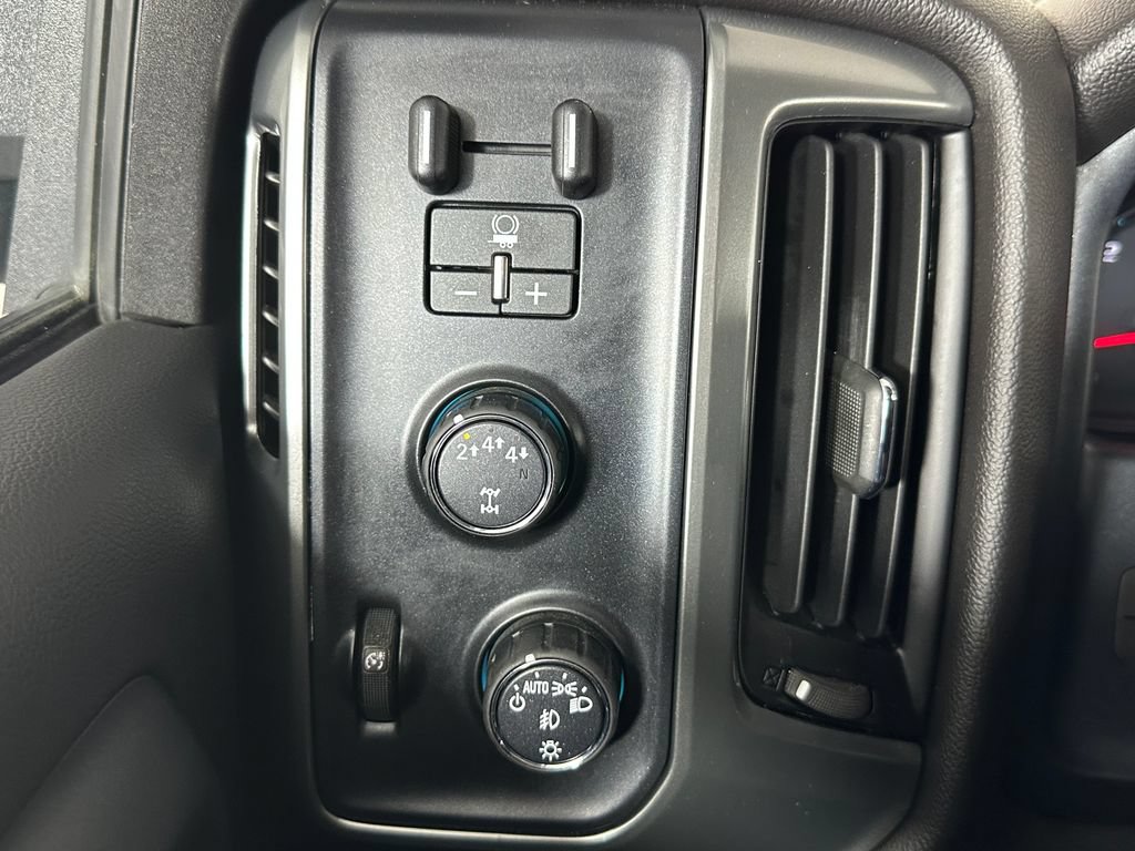 Used 2018 Chevrolet Silverado 2500 LT w/ All Star Edition AWD/4WD image 19