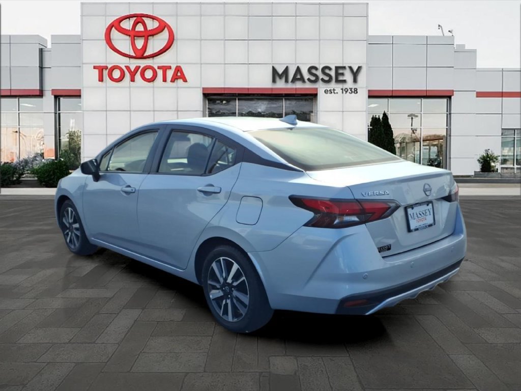 Used 2025 Nissan Versa SV FWD image 5