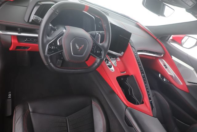 Used 2022 Chevrolet Corvette Stingray Premium Cpe w/ Z51 Performance Package RWD image 17