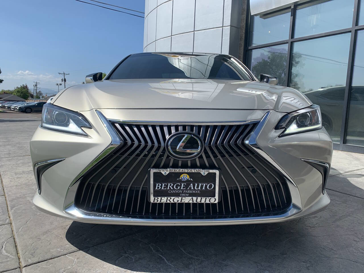 Used 2021 Lexus ES 350 w/ Premium Package image 2