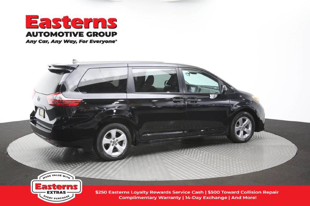 Used 2020 Toyota Sienna L FWD image 43