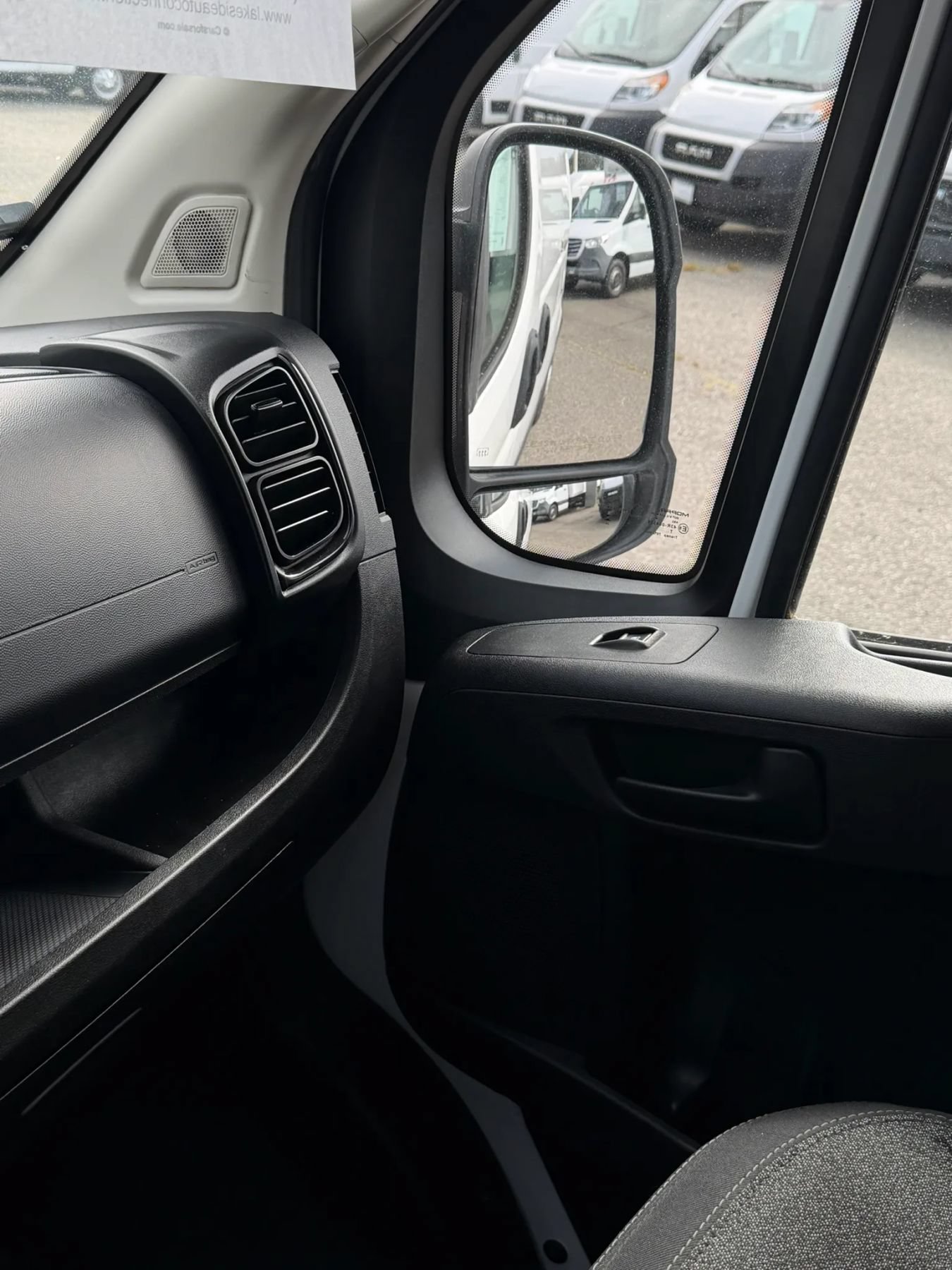 Used 2025 RAM ProMaster 2500 w/ Convenience Group FWD image 33