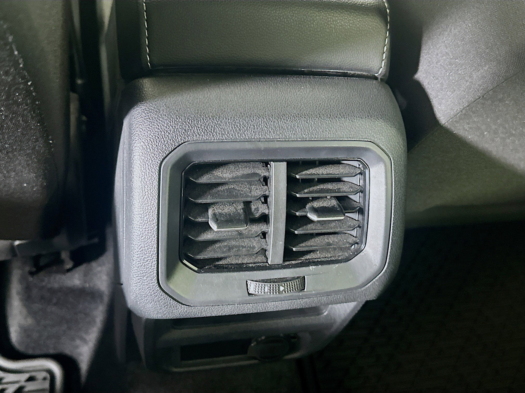 Used 2024 Volkswagen Tiguan S image 27