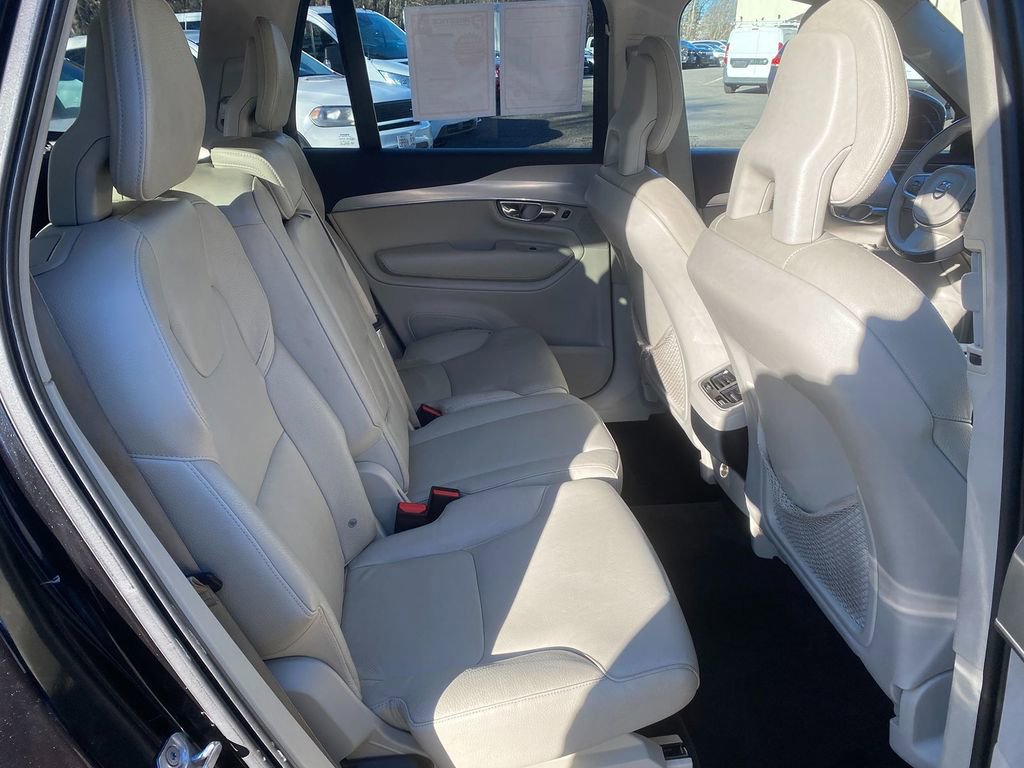 Used 2017 Volvo XC90 T6 Momentum w/ Vision Package image 27