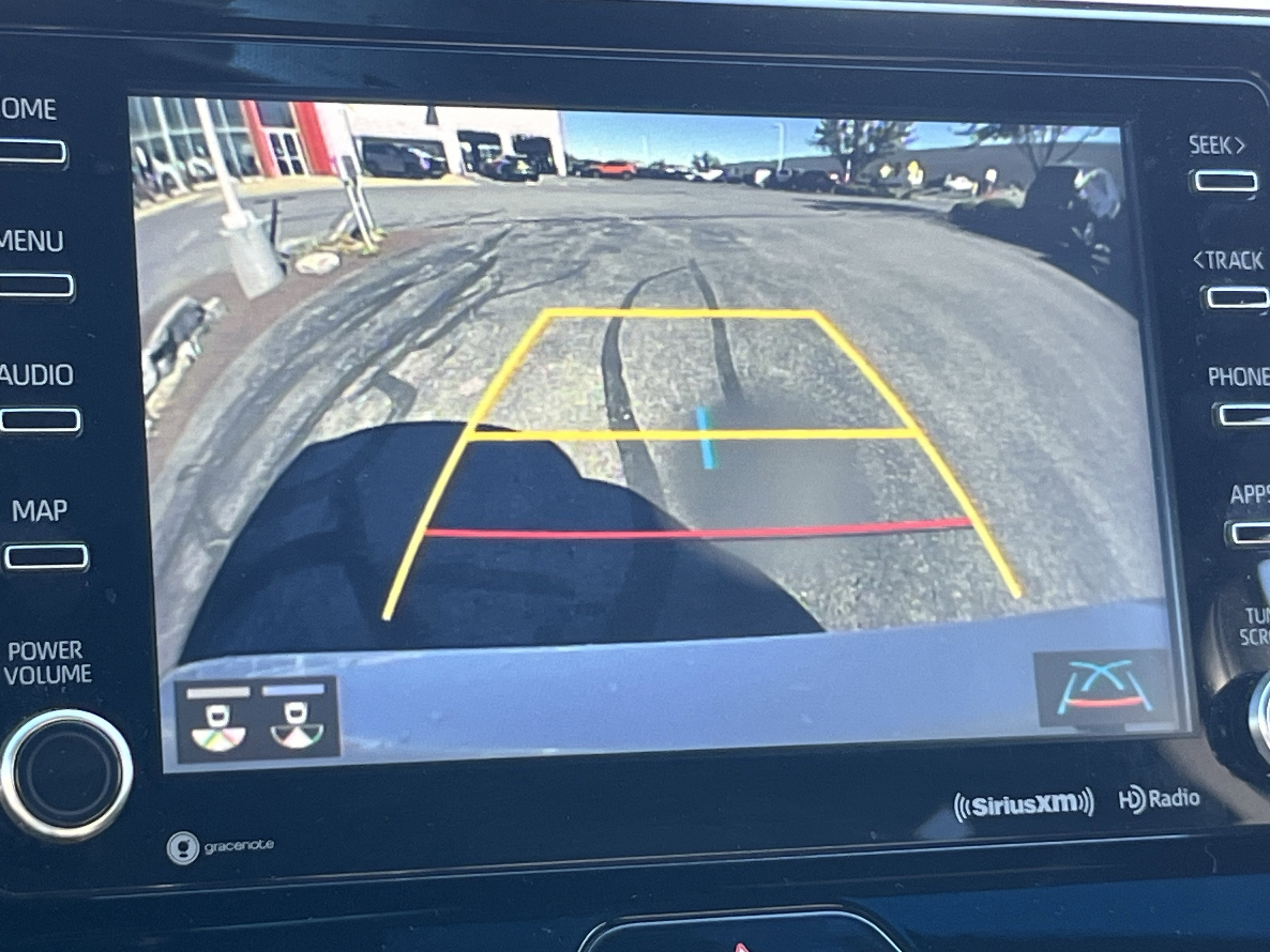 Used 2022 Toyota Venza XLE image 31