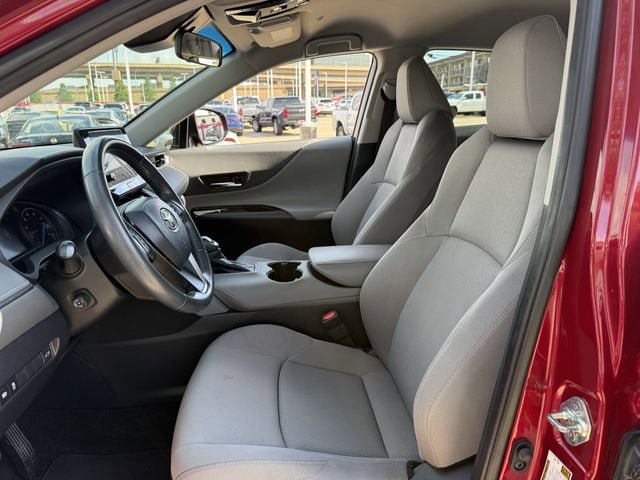 Used 2023 Toyota Venza LE AWD/4WD image 25