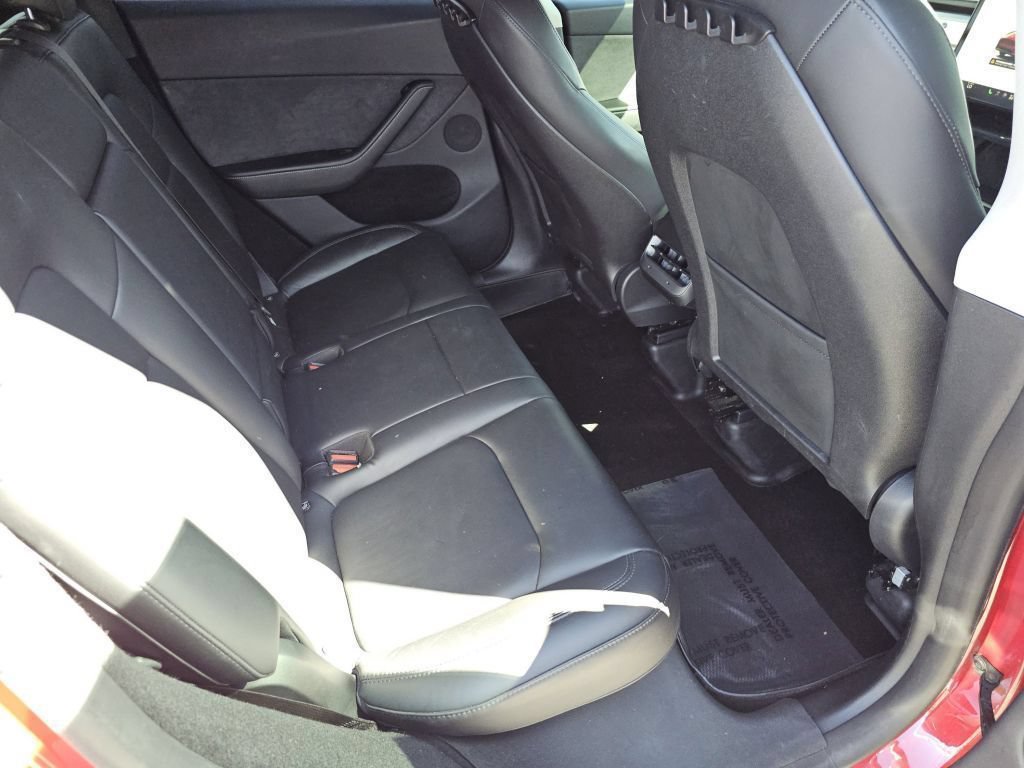 Used 2023 Tesla Model Y Long Range AWD/4WD image 5