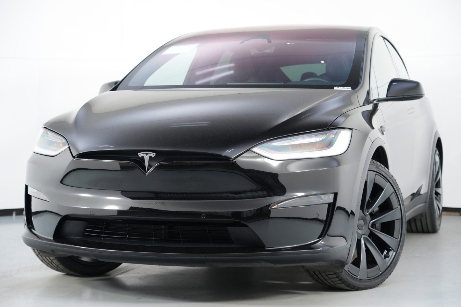 Used 2023 Tesla Model X image 3