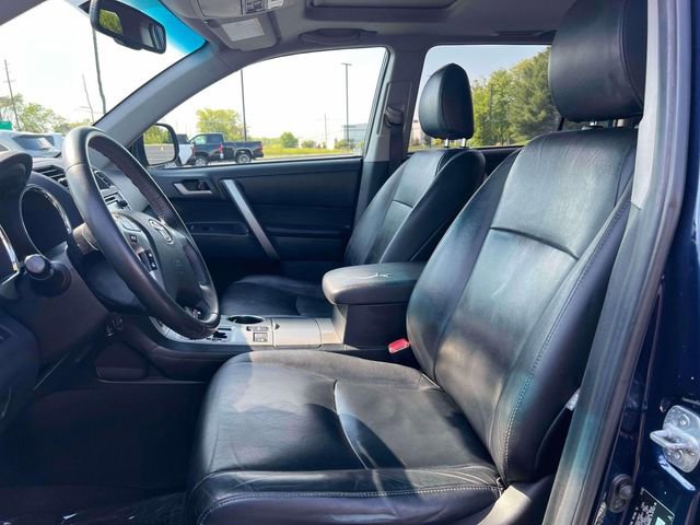 Used 2013 Toyota Highlander SE AWD/4WD image 26