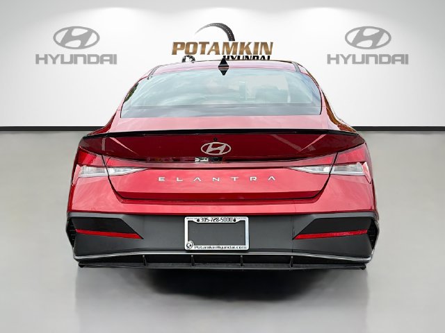 Certified 2026 Hyundai Elantra Sport FWD image 7