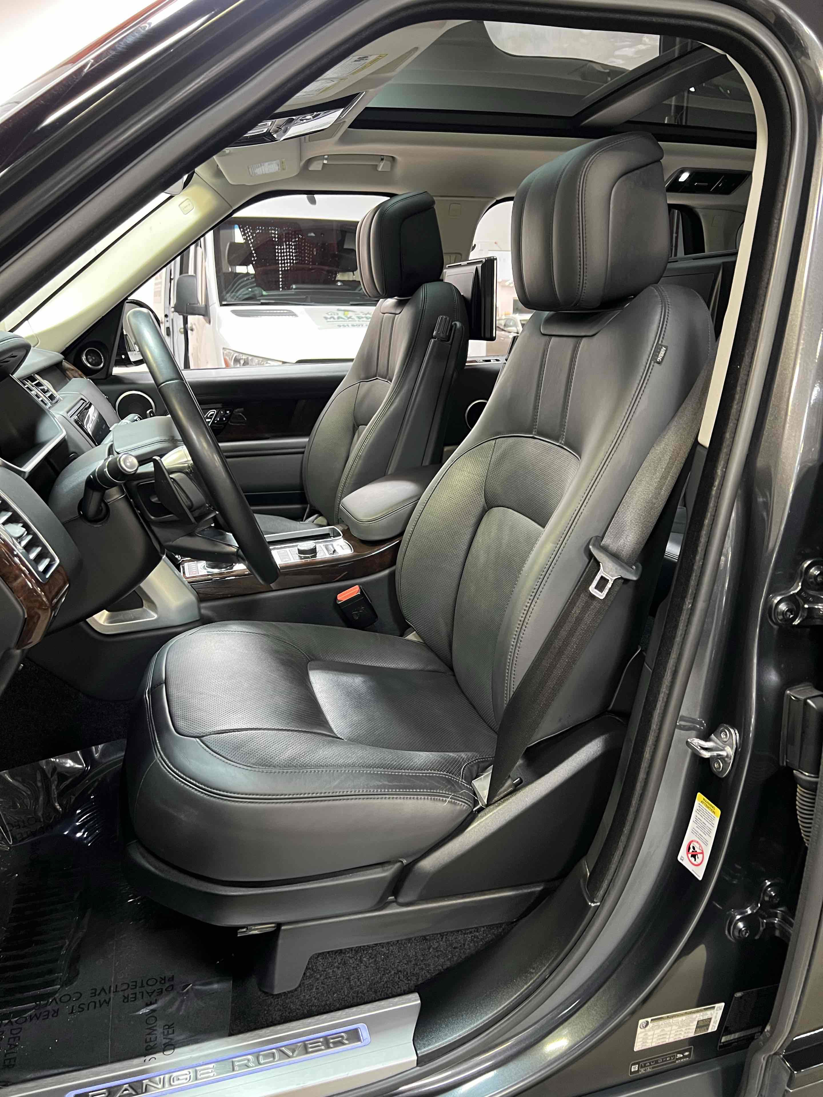 Used 2020 Land Rover Range Rover HSE AWD/4WD image 36