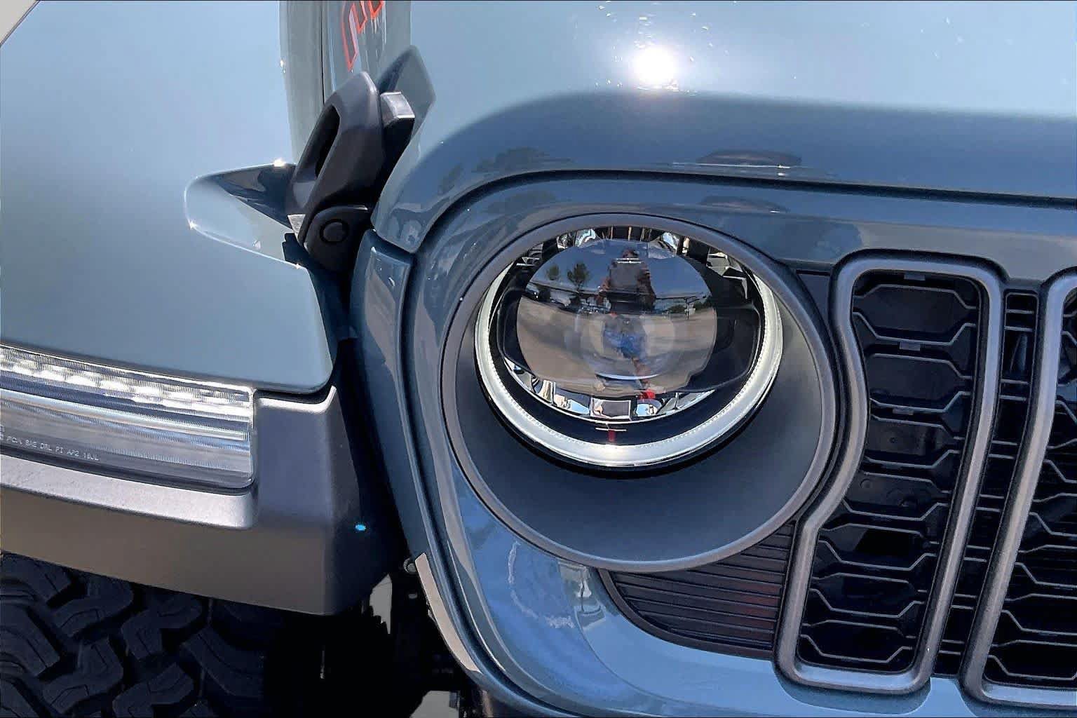 New 2026 Jeep Gladiator Mojave AWD/4WD image 13